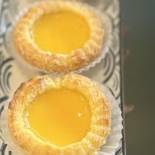 Egg Tart 酥皮焗蛋撻.
