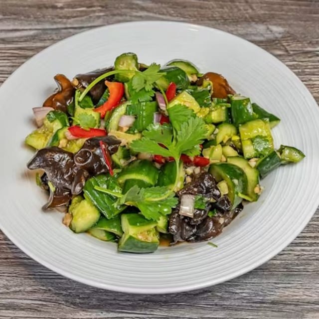 Wood Ear & Persian Cucumber Salad 爽口木耳拌青瓜.